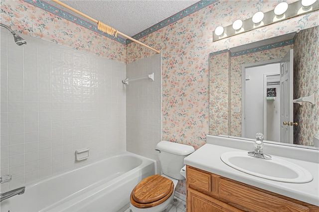 1884 Albany Street, Fayetteville, AR 72704