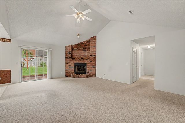 1884 Albany Street, Fayetteville, AR 72704