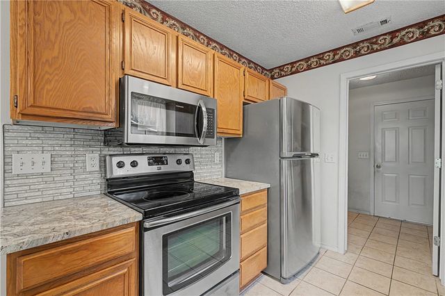 1884 Albany Street, Fayetteville, AR 72704