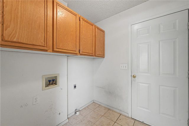 1884 Albany Street, Fayetteville, AR 72704