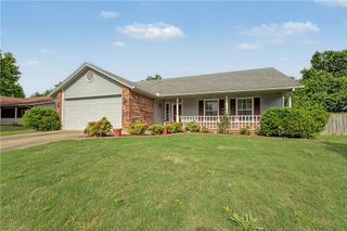 1884 Albany Street, Fayetteville, AR 72704