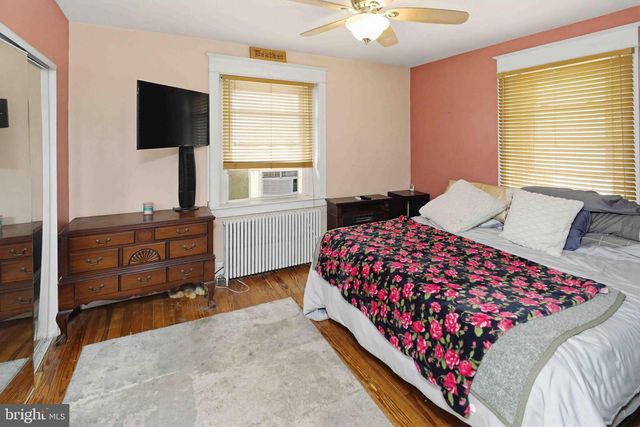 421 DERSTINE AVE, Lansdale, PA 19446