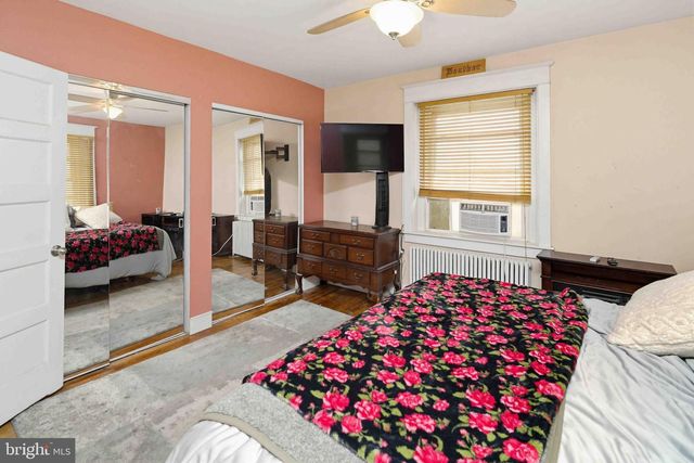 421 DERSTINE AVE, Lansdale, PA 19446