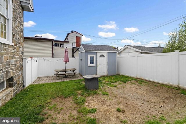 421 DERSTINE AVE, Lansdale, PA 19446