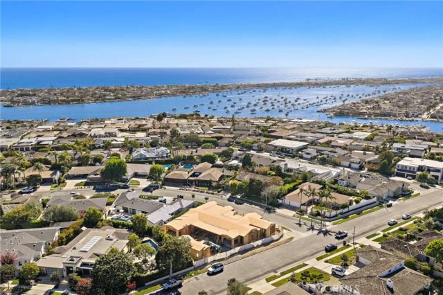 1900 Altura Drive, Newport Beach, CA 92625