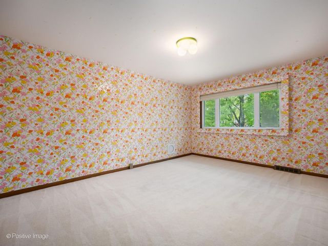 2626 Farnsworth Lane, Northbrook, IL 60062