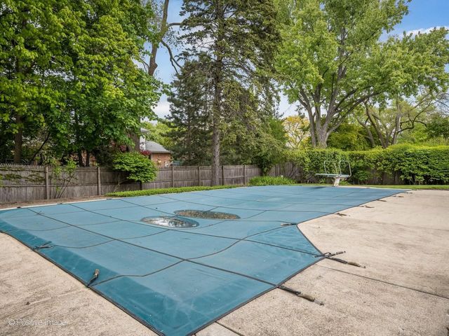 2626 Farnsworth Lane, Northbrook, IL 60062
