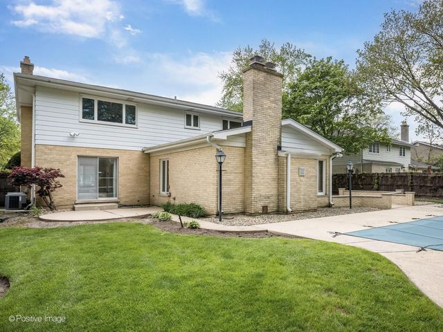 2626 Farnsworth Lane, Northbrook, IL 60062
