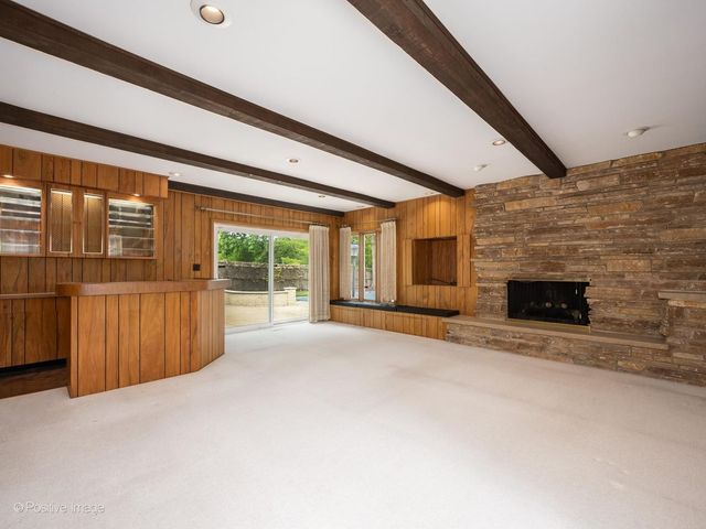 2626 Farnsworth Lane, Northbrook, IL 60062
