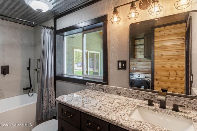 24606 N Nikoma Rd, Rathdrum, ID 83858