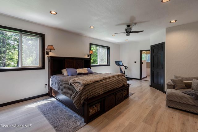 24606 N Nikoma Rd, Rathdrum, ID 83858