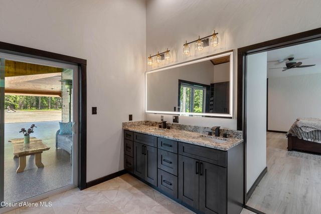 24606 N Nikoma Rd, Rathdrum, ID 83858