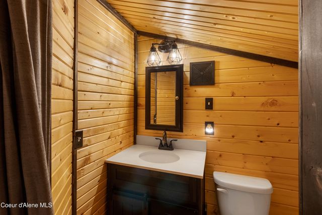 24606 N Nikoma Rd, Rathdrum, ID 83858
