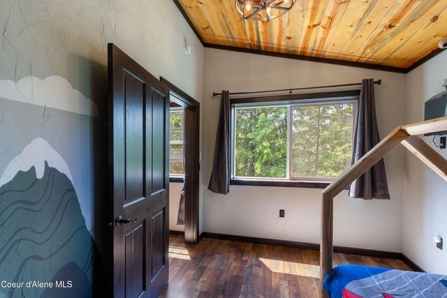 24606 N Nikoma Rd, Rathdrum, ID 83858