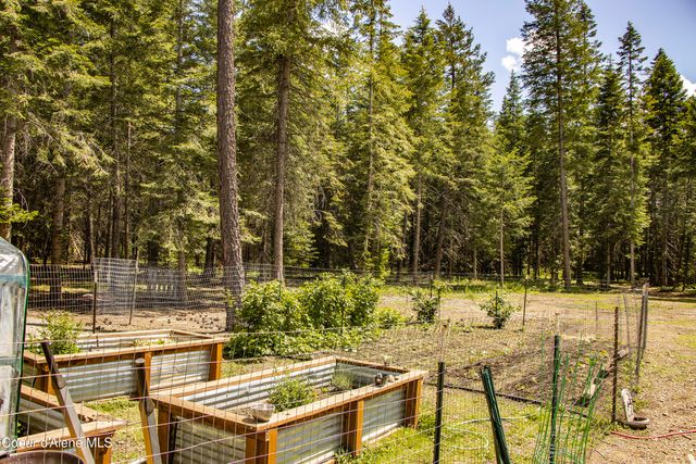 24606 N Nikoma Rd, Rathdrum, ID 83858