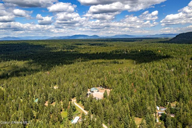 24606 N Nikoma Rd, Rathdrum, ID 83858