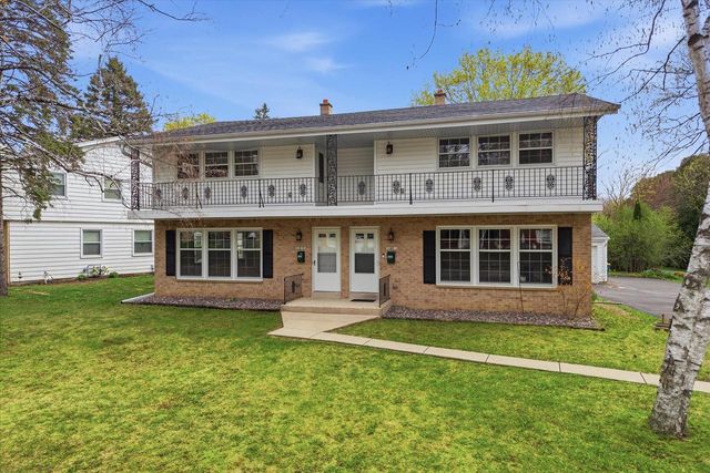 W56N710 Hawthorne AVENUE, Cedarburg, WI 53012