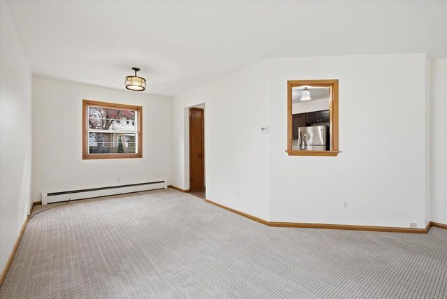W56N710 Hawthorne AVENUE, Cedarburg, WI 53012