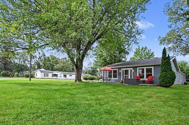 102 N Chicago Street, New Buffalo, MI 49117