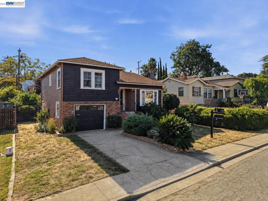 Image 1 of property listing at 137 Viewmont Avenue, Vallejo, CA 94590