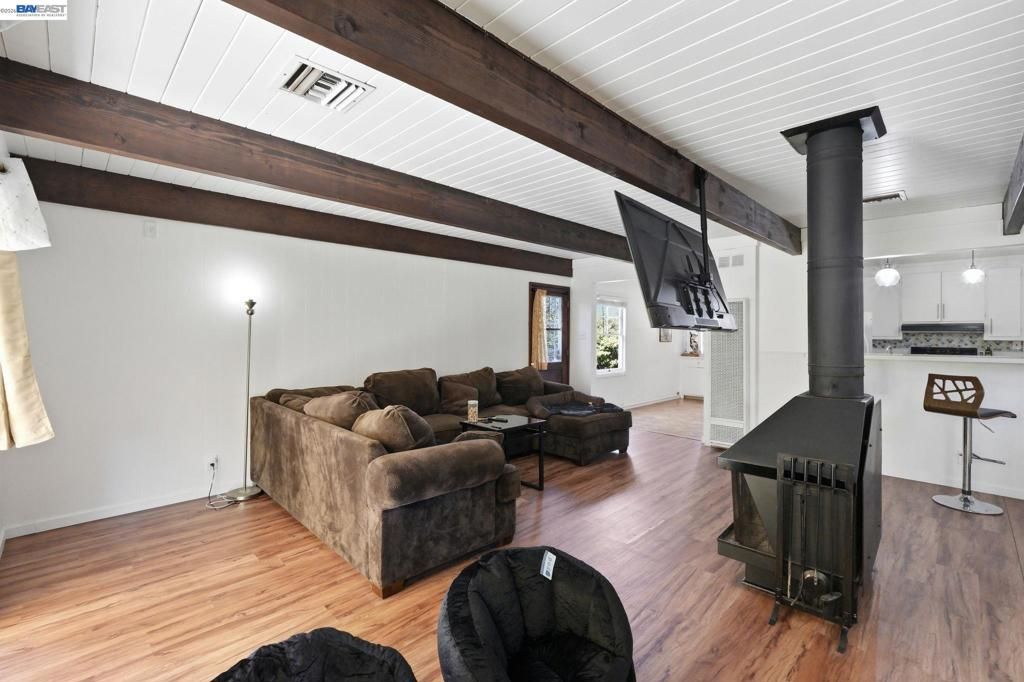 Image 20 of property listing at 137 Viewmont Avenue, Vallejo, CA 94590