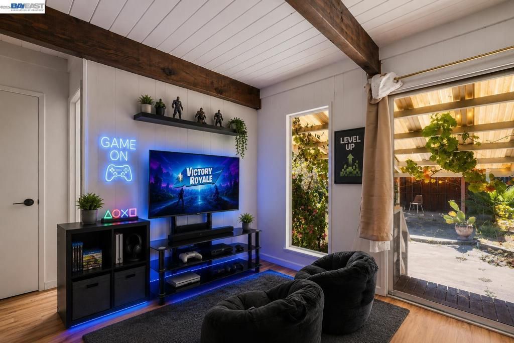 Image 22 of property listing at 137 Viewmont Avenue, Vallejo, CA 94590