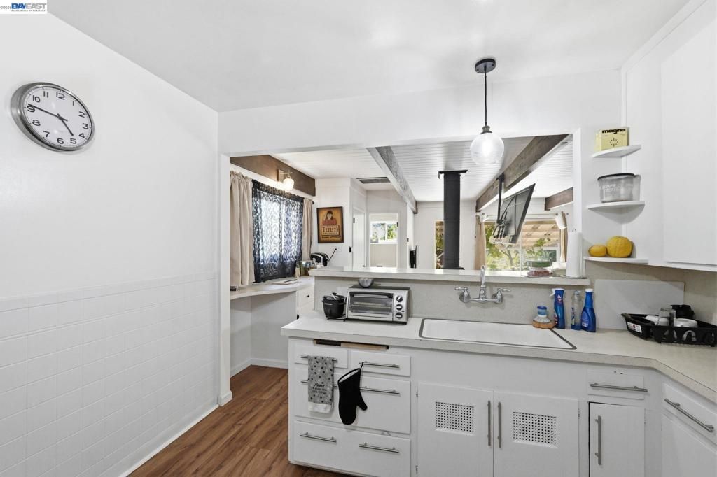 Image 28 of property listing at 137 Viewmont Avenue, Vallejo, CA 94590