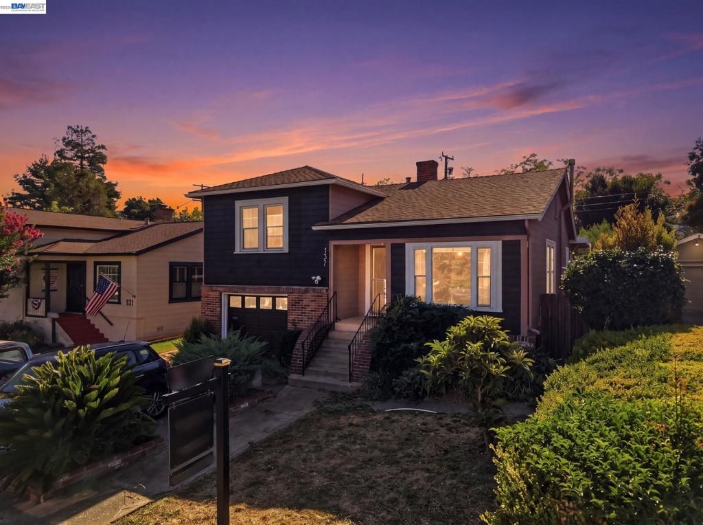 Image 3 of property listing at 137 Viewmont Avenue, Vallejo, CA 94590