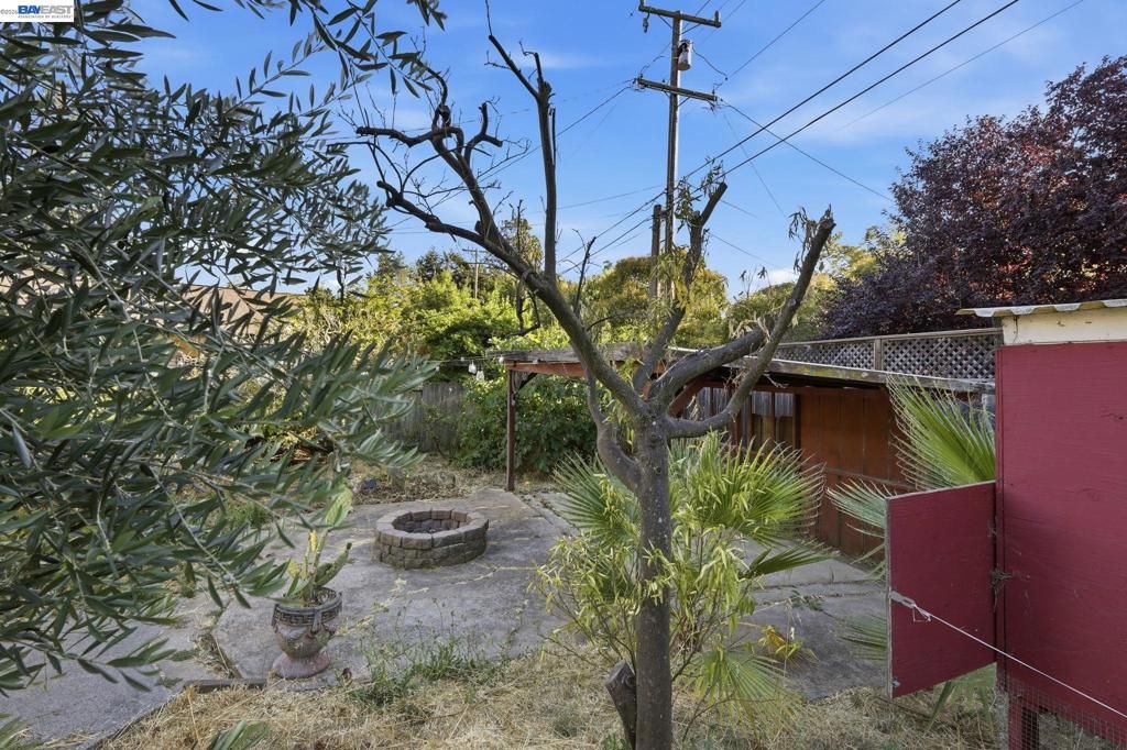 Image 47 of property listing at 137 Viewmont Avenue, Vallejo, CA 94590