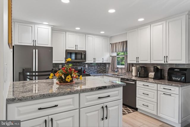 2202 BRIARCLIFF AVE, Upper Chichester, PA 19061