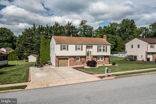 2202 BRIARCLIFF AVE, Upper Chichester, PA 19061