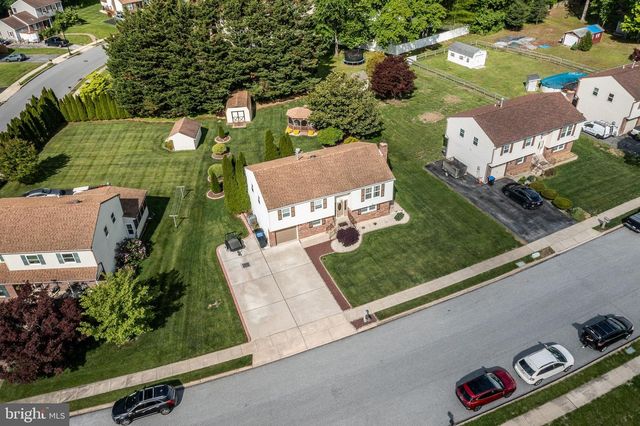 2202 BRIARCLIFF AVE, Upper Chichester, PA 19061