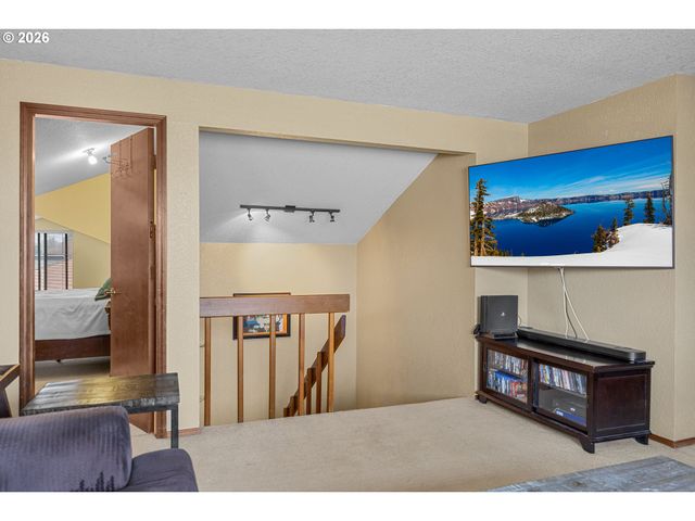 1205 Nw LITTLEWOOD Ct, Roseburg, OR 97471