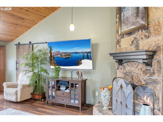 1205 Nw LITTLEWOOD Ct, Roseburg, OR 97471