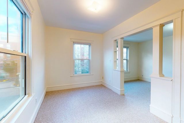 34 Crescent 4, Waltham, MA 02453