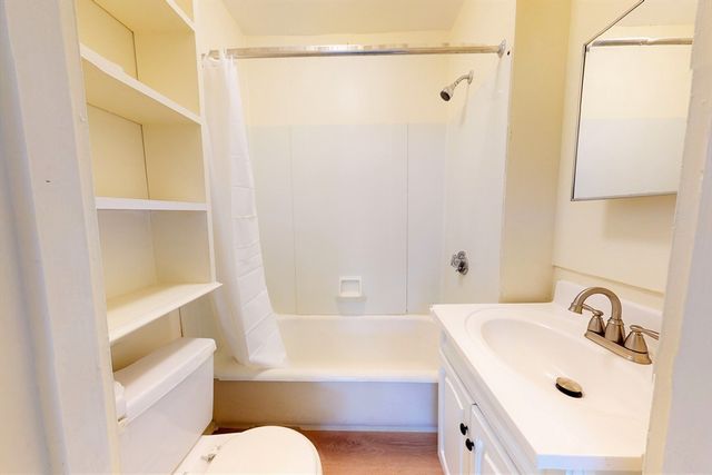 34 Crescent 4, Waltham, MA 02453