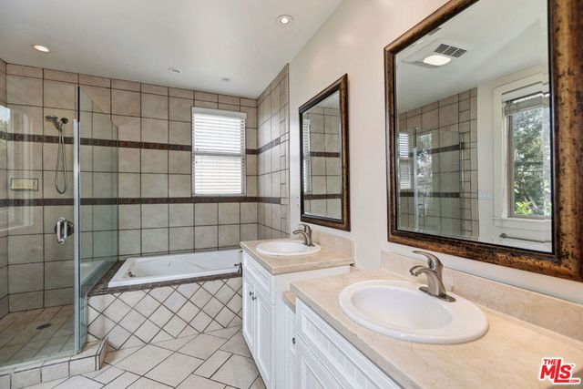 2027 BUTLER Avenue, Los Angeles, CA 90025