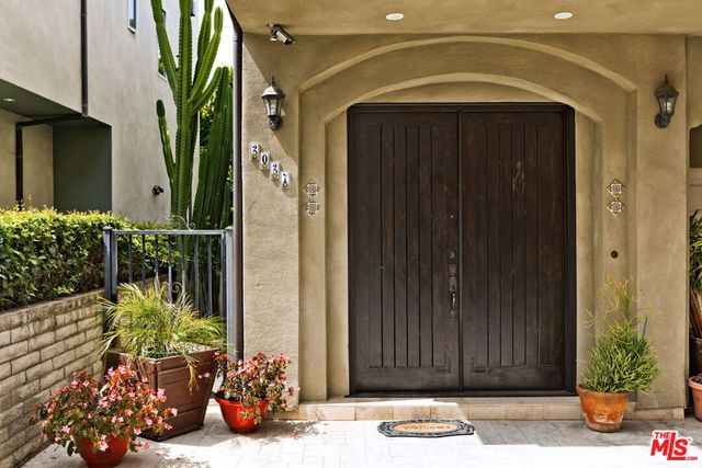 2027 BUTLER Avenue, Los Angeles, CA 90025