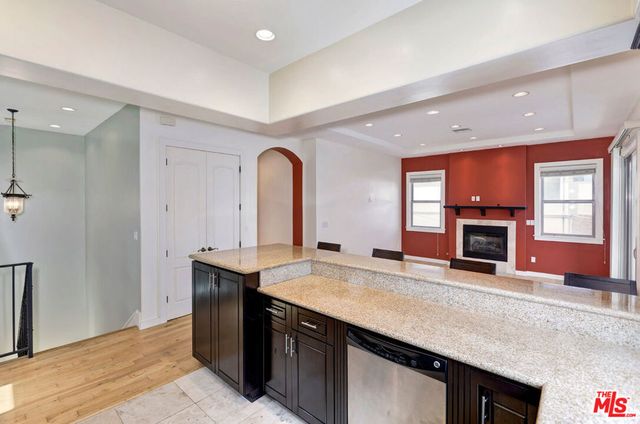 2027 BUTLER Avenue, Los Angeles, CA 90025
