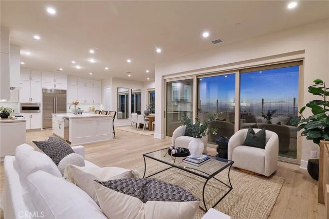 103 Oakstone, Irvine, CA 92618