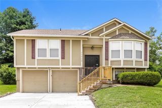 11712 Crystal Drive, Kansas City, MO 64134