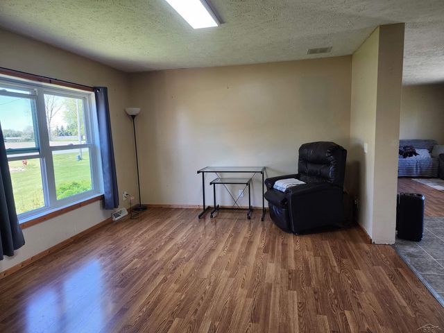 3727 S Garfield Road, Auburn, MI 48611