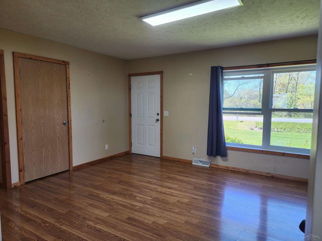 3727 S Garfield Road, Auburn, MI 48611