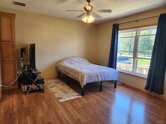 3727 S Garfield Road, Auburn, MI 48611