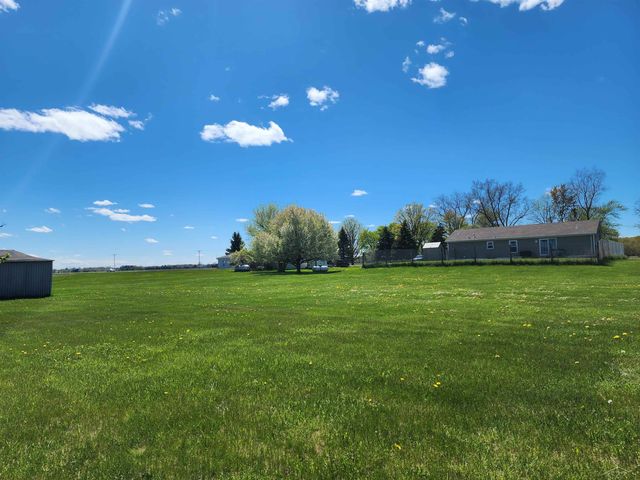 3727 S Garfield Road, Auburn, MI 48611
