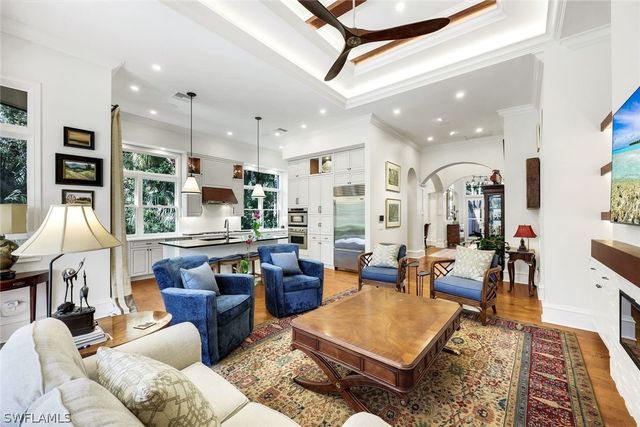 18051 Lagos WAY, Naples, FL 34110