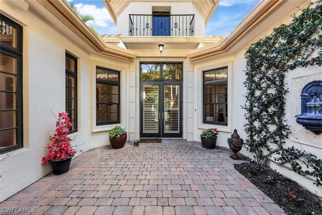 18051 Lagos WAY, Naples, FL 34110