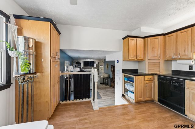 3512 Leawood Drive, Bellevue, NE 68123