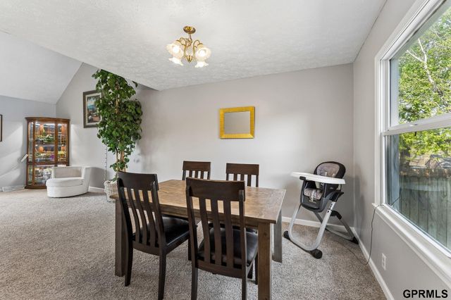 3512 Leawood Drive, Bellevue, NE 68123