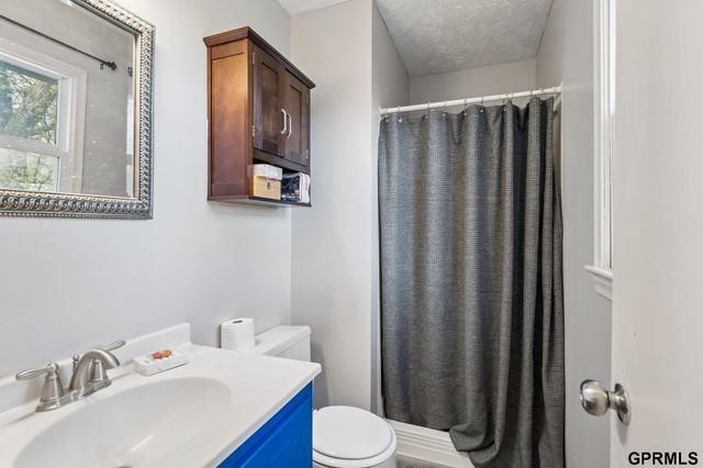3512 Leawood Drive, Bellevue, NE 68123